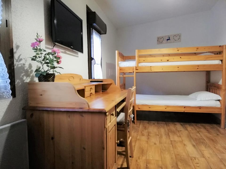 bunk bed