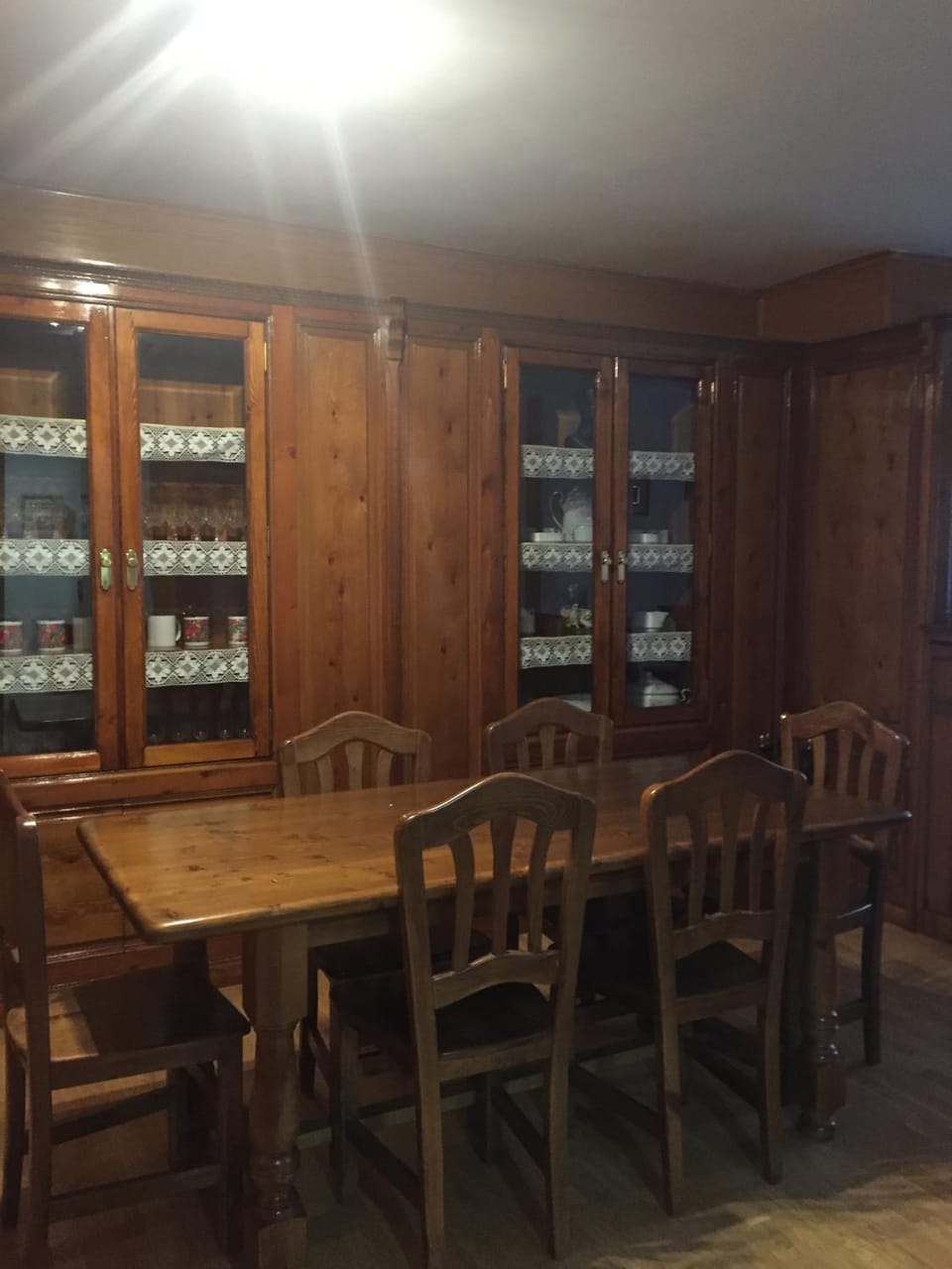 Restaurant/places to eat, Dining area