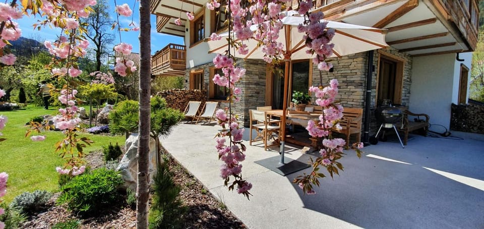 Garden, Balcony/Terrace