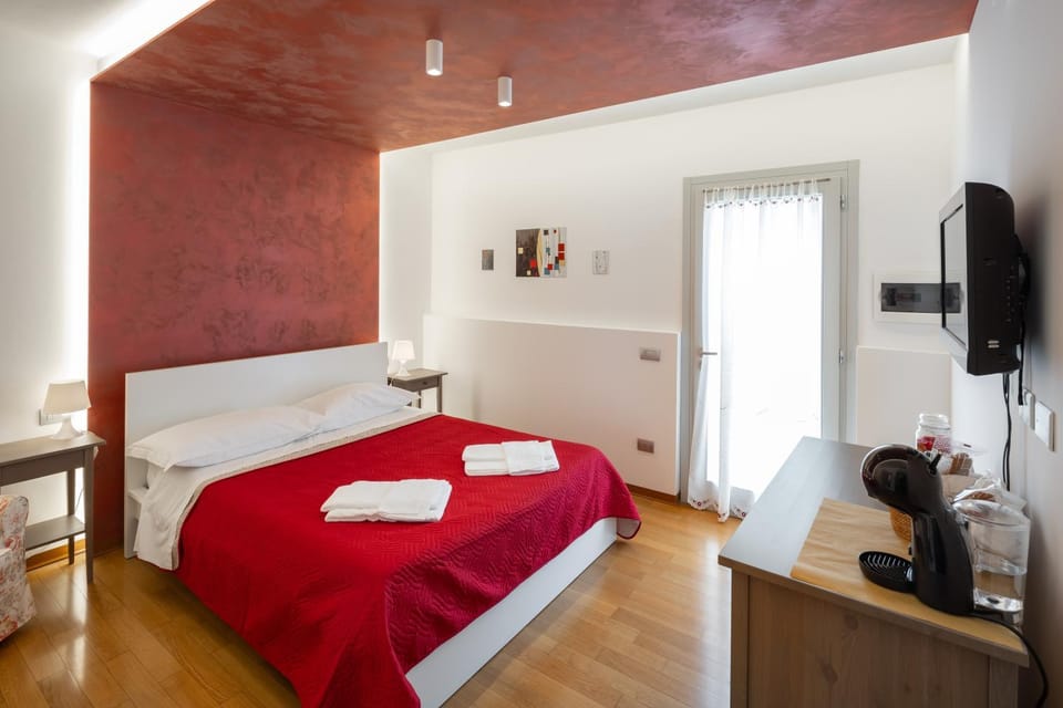 TV and multimedia, Coffee/tea facilities, Bedroom, towels