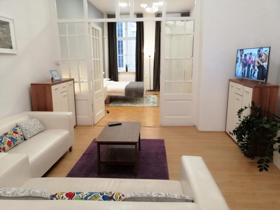 FilinHome Zmaj Jovina Suite Apartment in Novi Sad