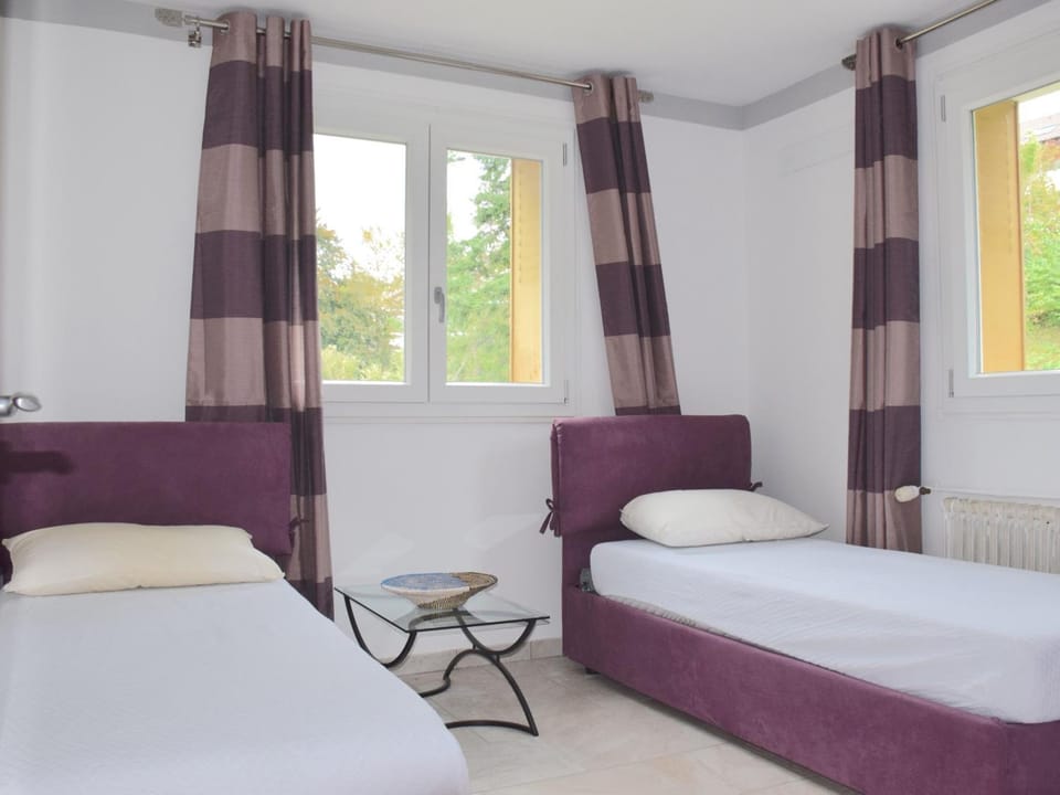 Grand appartement à Evian avec wifi et parking - FR-1-498-52 Apartment in Évian-les-Bains