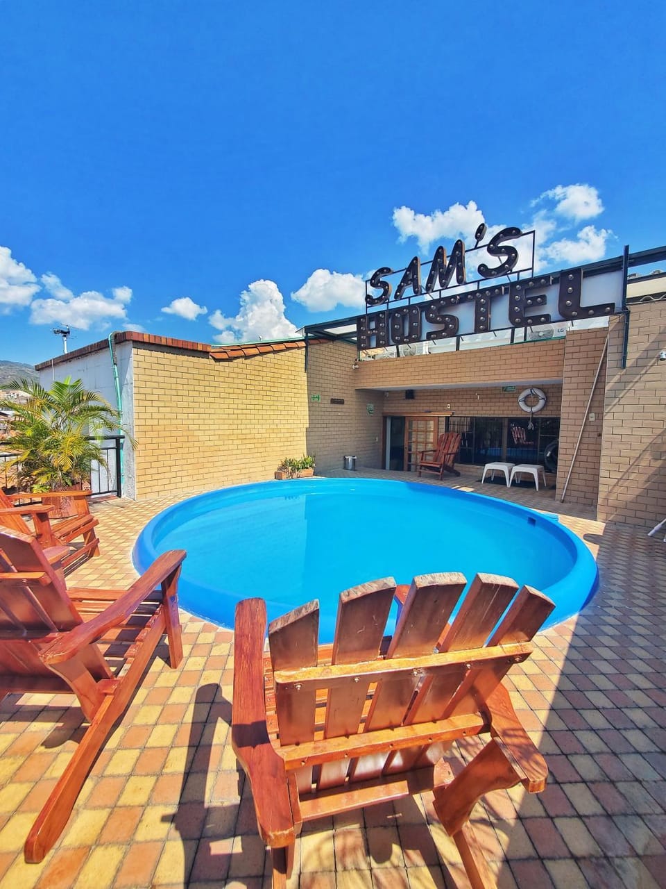 Swimming pool