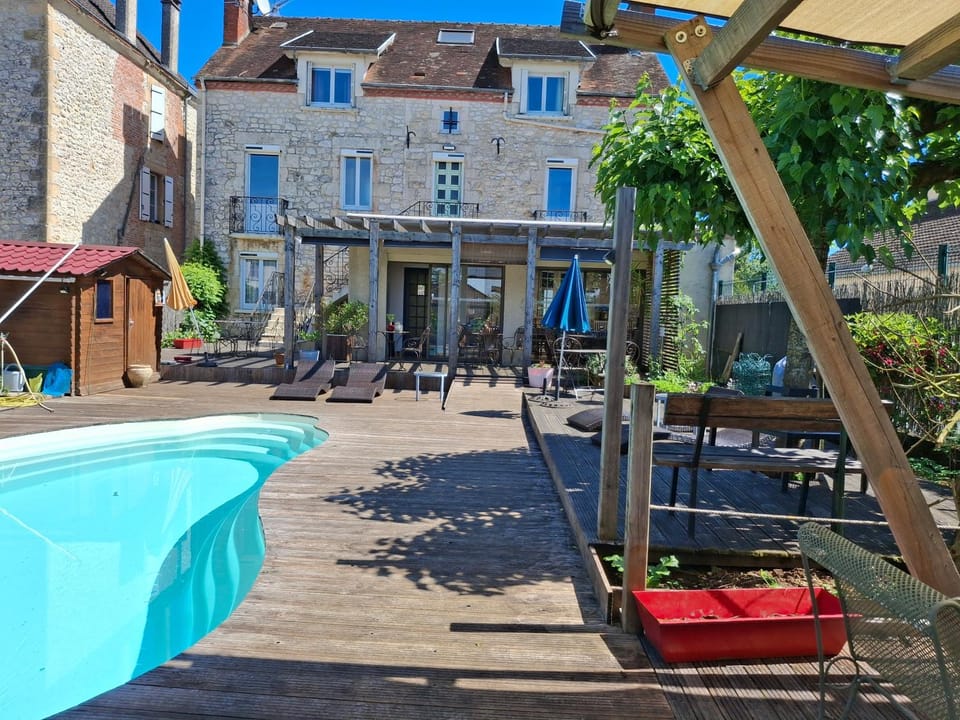 Property building, Patio, Swimming pool