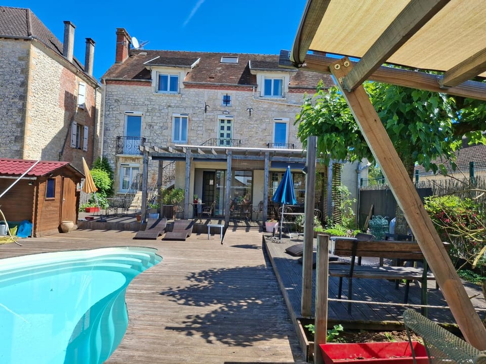 Property building, Patio