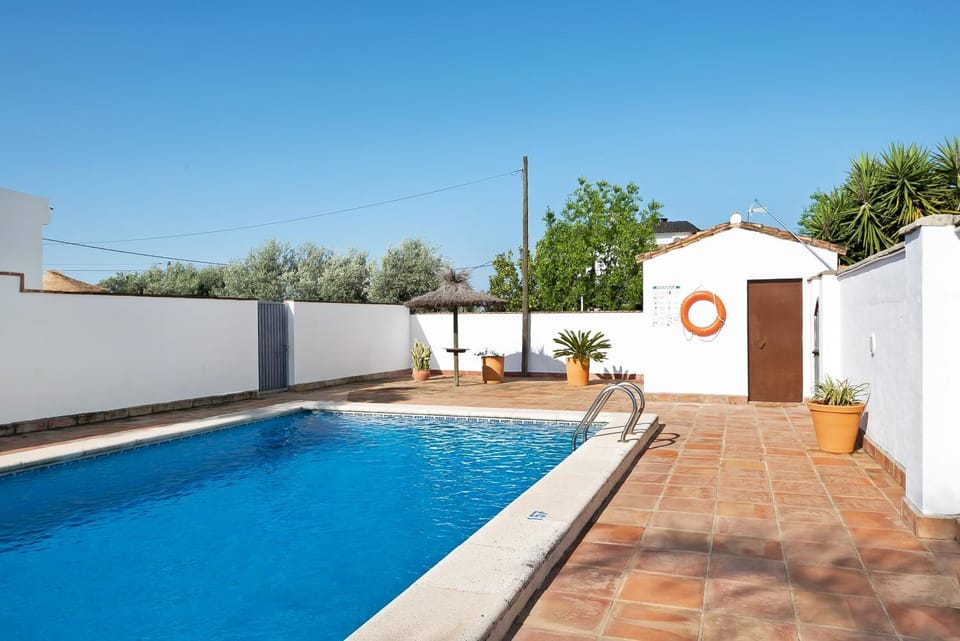 Property building, Swimming pool