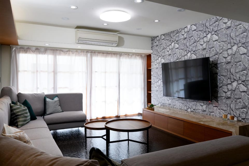 TV and multimedia, Living room, Seating area, air conditioner