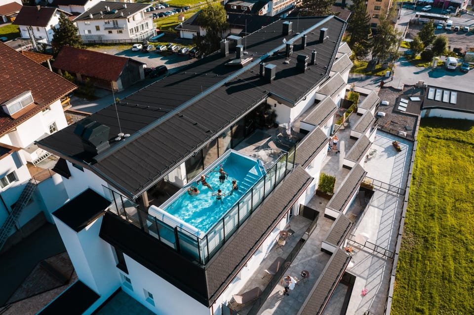 Property building, Swimming pool, Open Air Bath