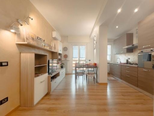 Kitchen or kitchenette, Dining area, dishwasher, oven, stove