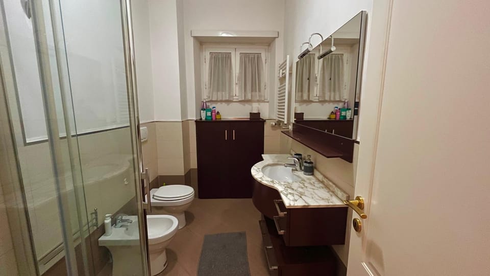 Shower, Toilet, Bathroom, bidet