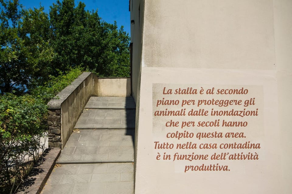 Facade/entrance, Floor plan