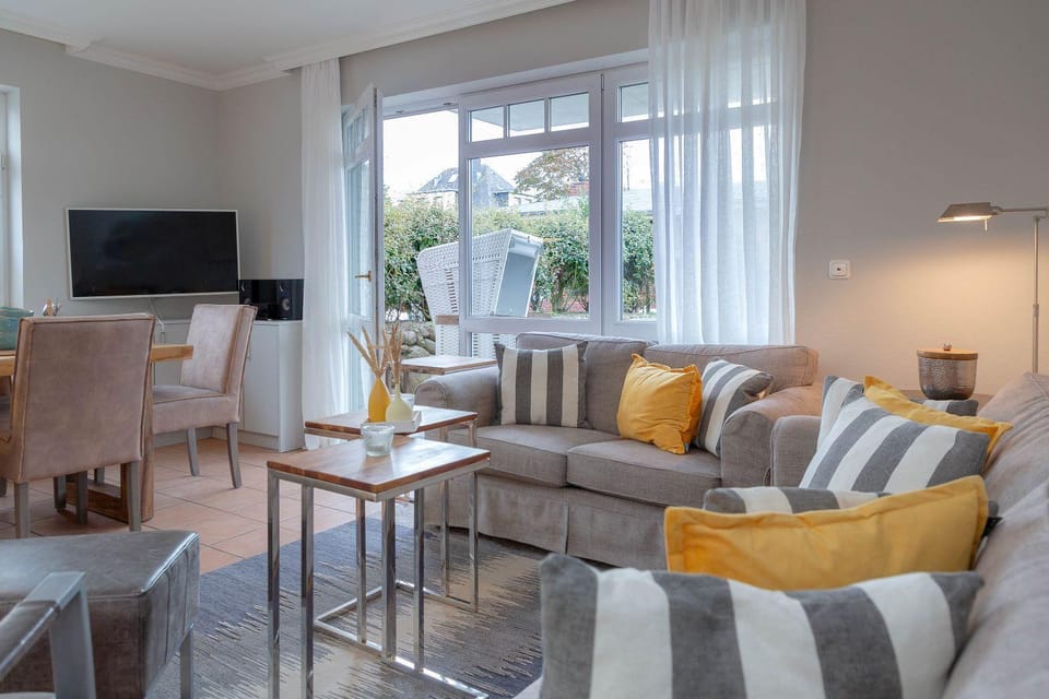Haus-Berthin-Bleeg-App-2 Apartment in Wenningstedt-Braderup