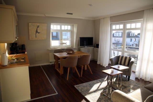 Haus-Berthin-Bleeg-App-6 Apartment in Wenningstedt-Braderup