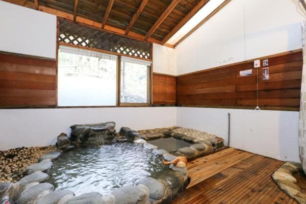 Shower, Hot Spring Bath
