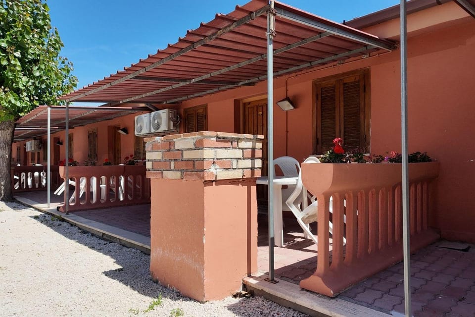 Onda Camping Village Campground/ 
RV Resort in Lazio