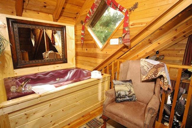 #754 Bear Hugs Chalet in Gatlinburg