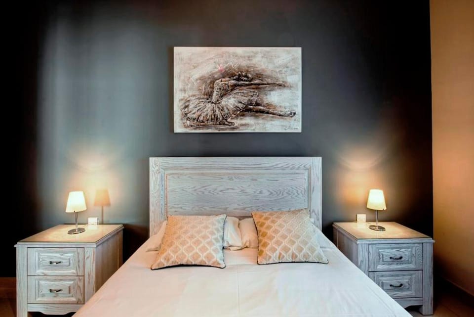 Bed, Decorative detail, Bedroom