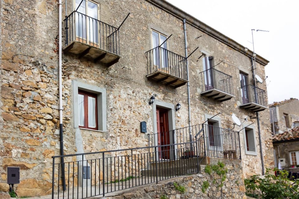 Casa vacanze Ai Valàti CIR 19082-037C20-6280 CIN IT0820-37C284E-SHYWG House in Sicily