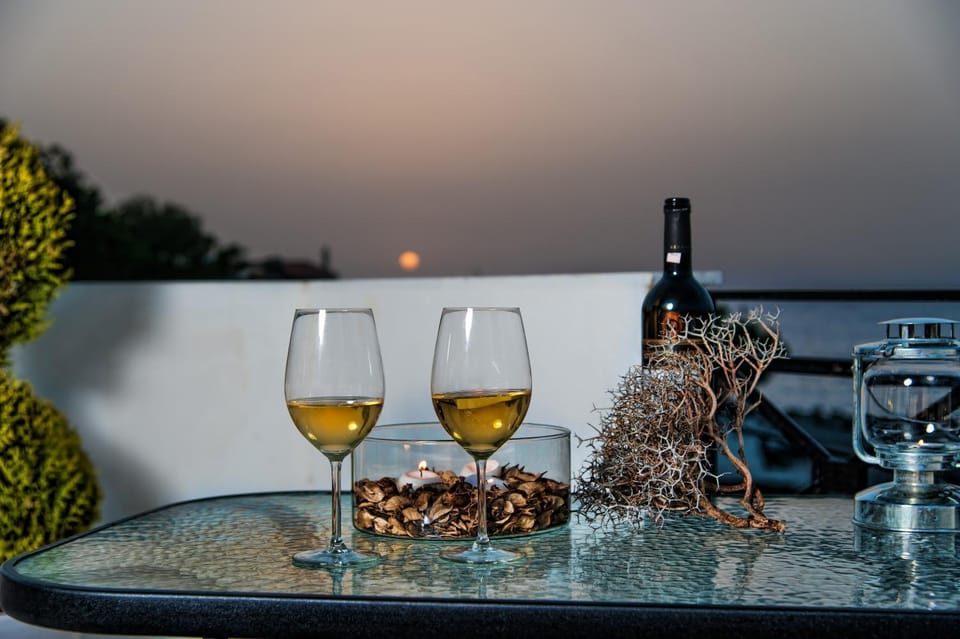 Balcony/Terrace, Food and drinks