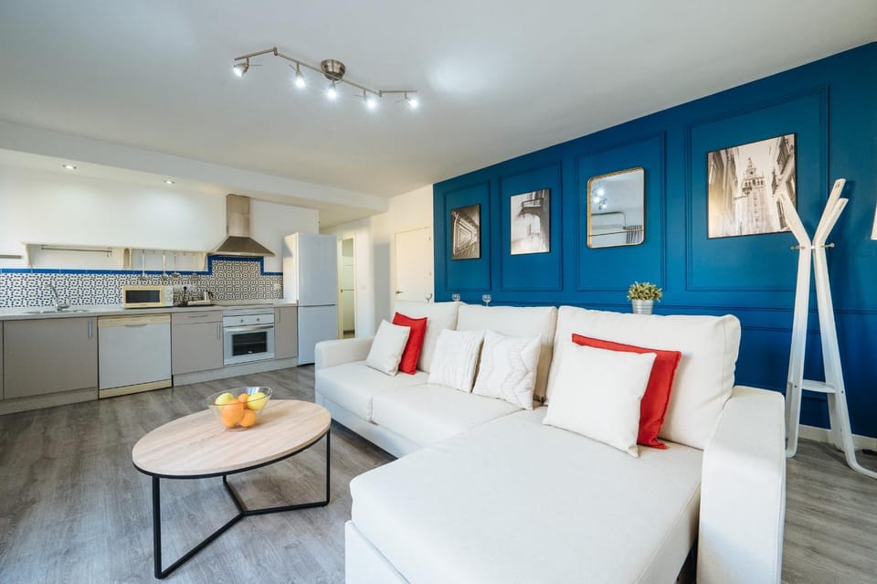 Kitchen or kitchenette, Living room, Seating area, dishwasher, minibar, pet friendly, stove
