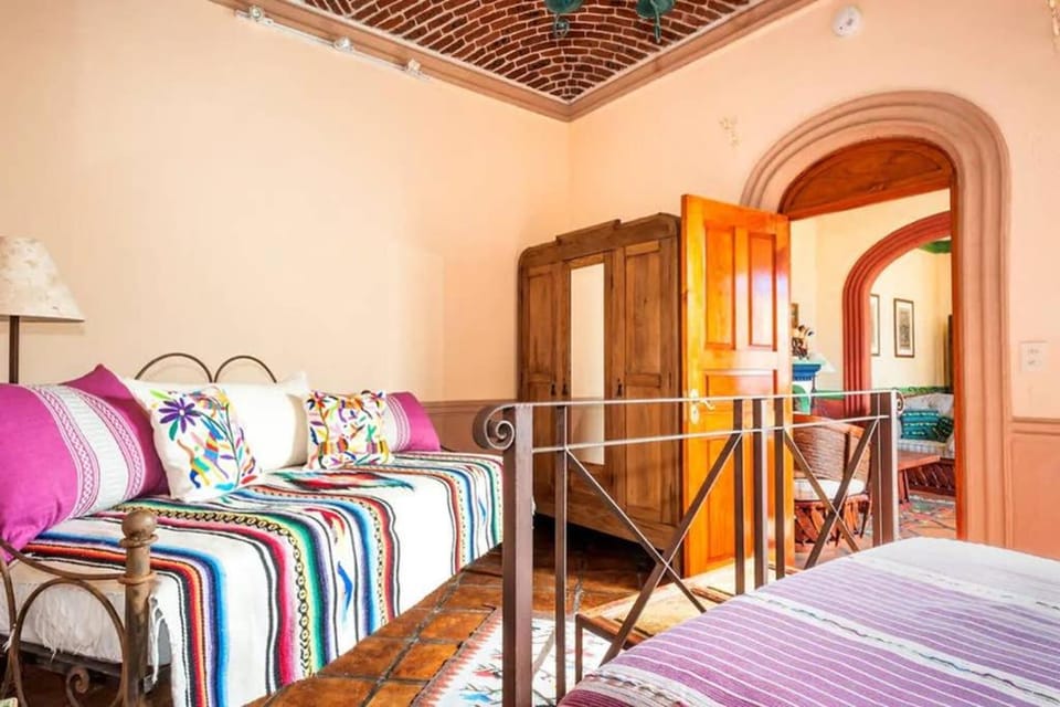 Great 2 Bedroom apt @ the middle of everything Apartment in San Miguel de Allende