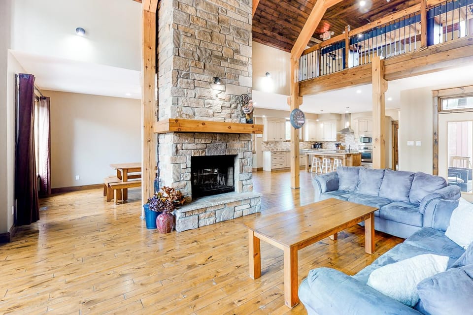 Lucille 109 Chalet in Grey Highlands