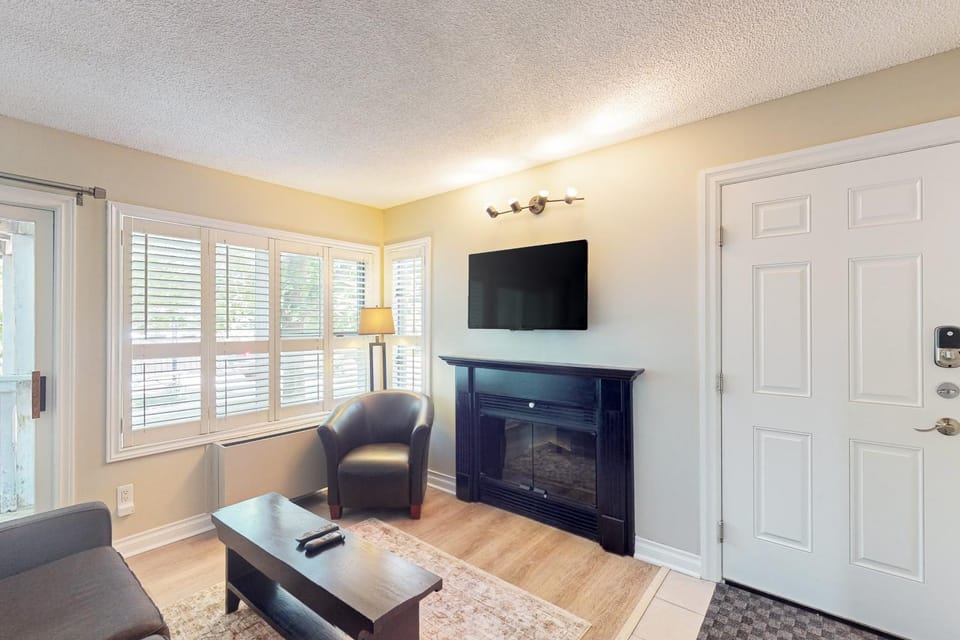 Condo 206 at North Creek Resort Hotel in Grey Highlands