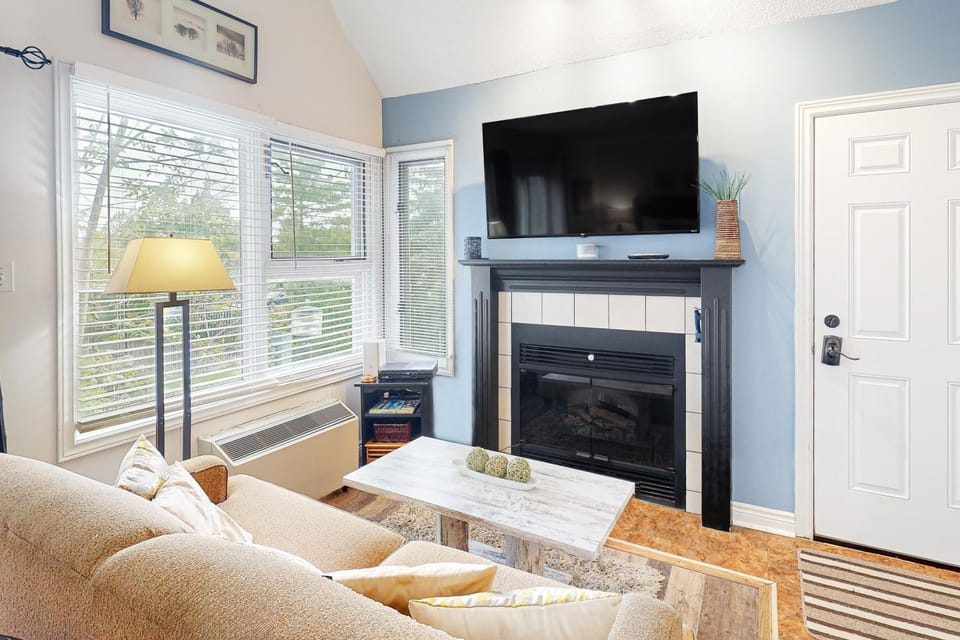 Condo 416 at North Creek Resort Hotel in Grey Highlands