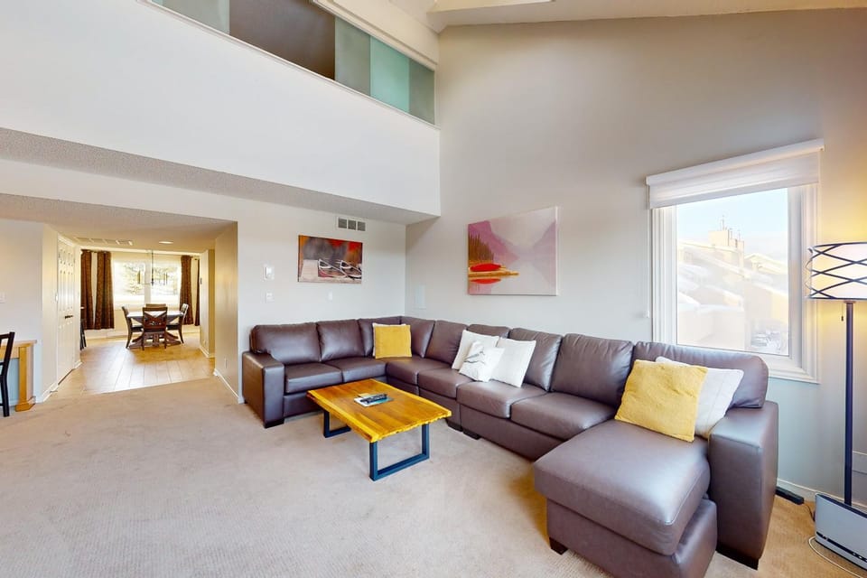 Wintergreen 218 Apartment in Grey Highlands