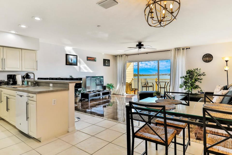 Captain Coves #102 House in Indian Shores