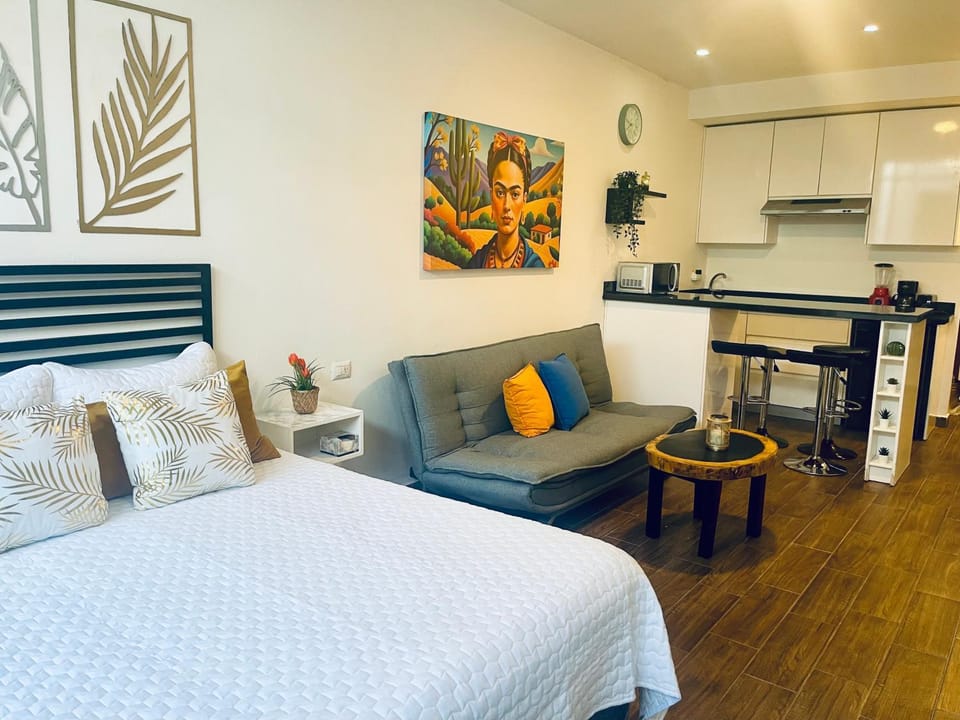 Living room, Photo of the whole room