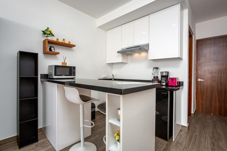 Coffee/tea facilities, Kitchen or kitchenette