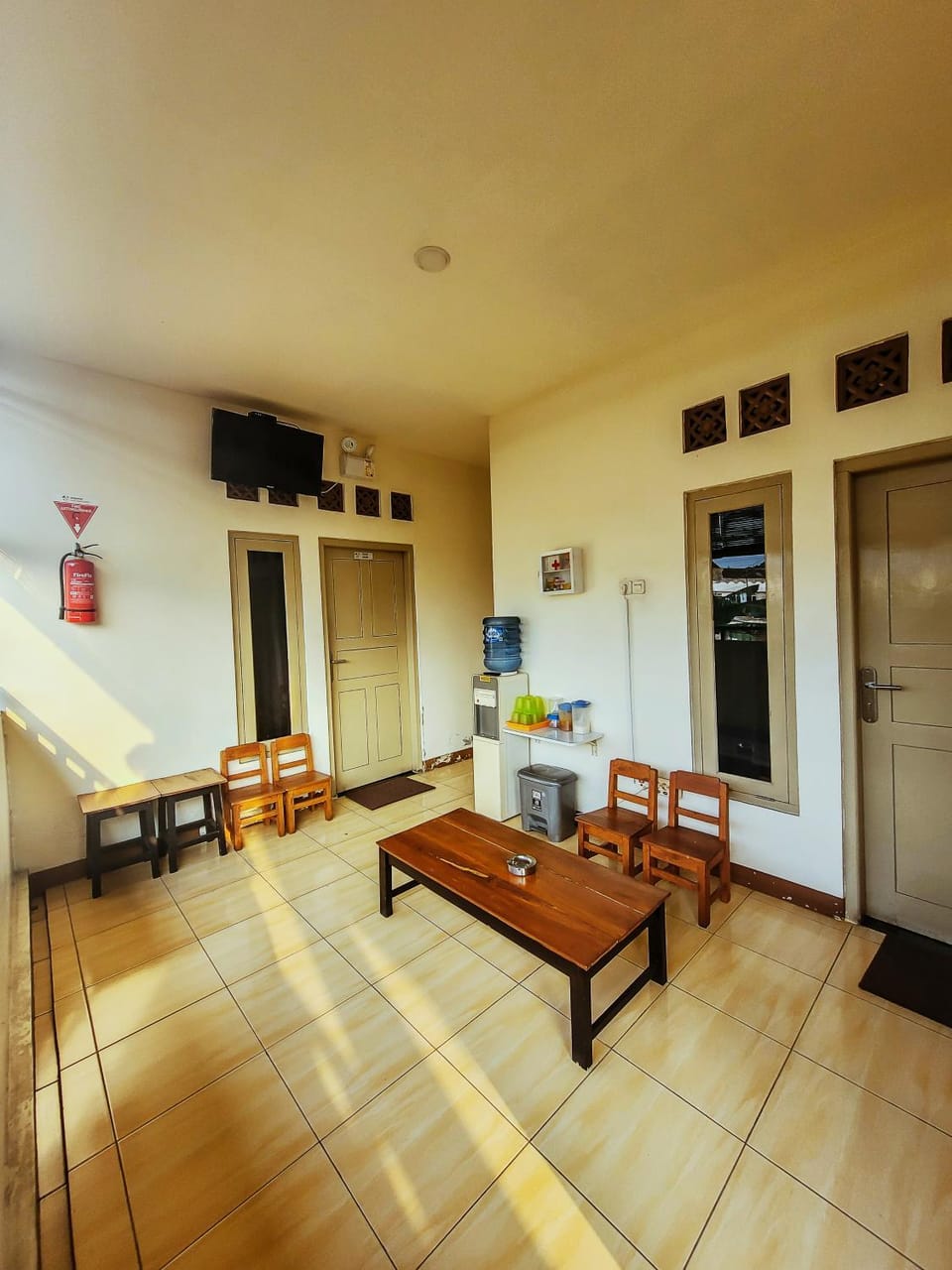 Communal lounge/ TV room, TV and multimedia, Living room, Seating area