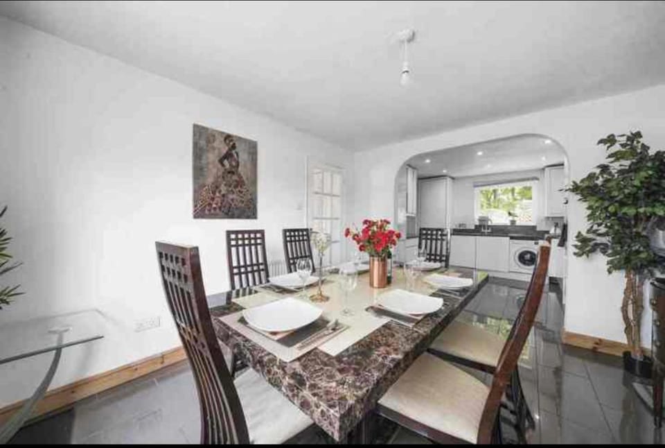 Parkview Manor Apartment in Tonbridge and Malling District