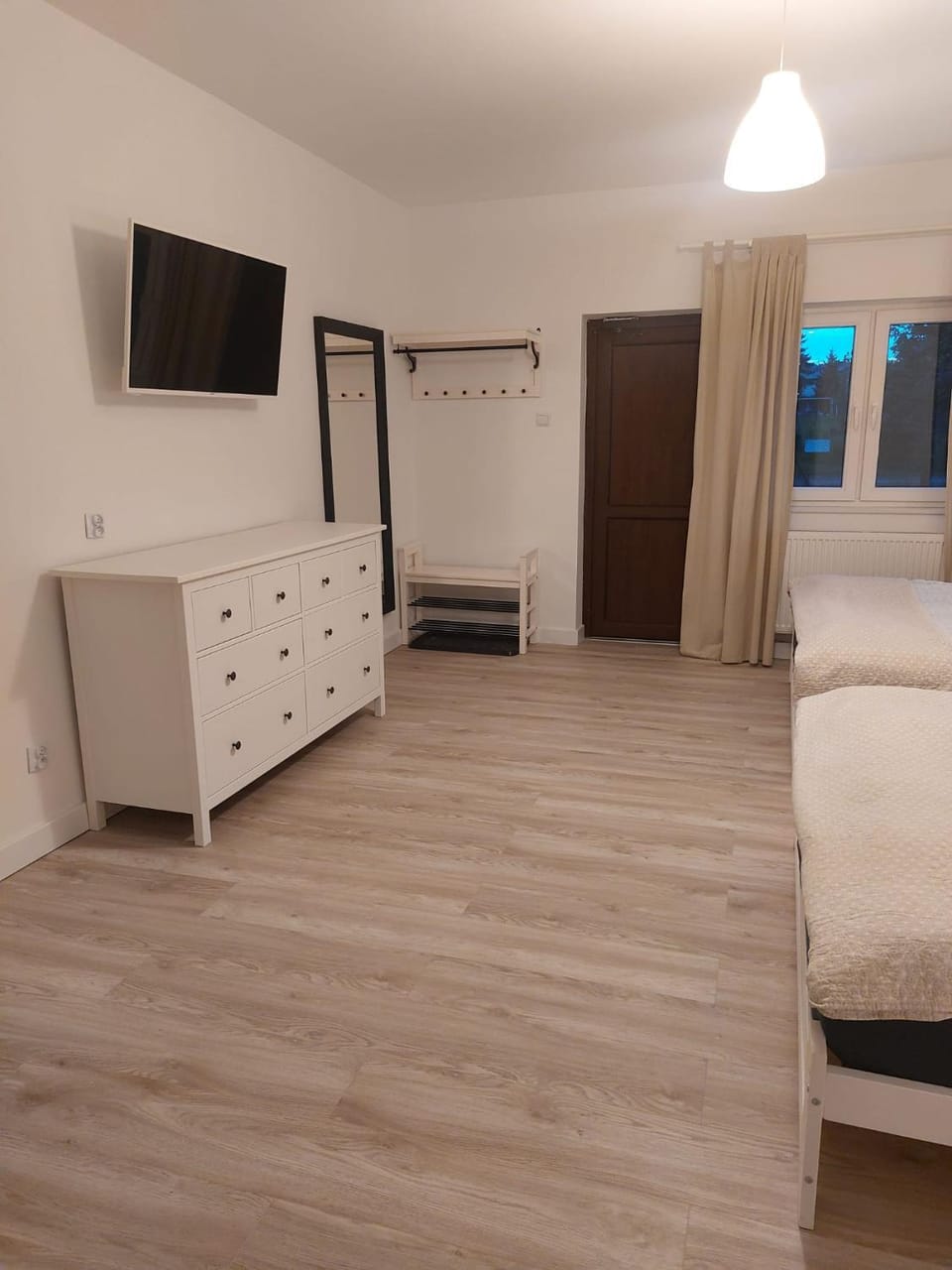 Communal lounge/ TV room, Bed, TV and multimedia, Photo of the whole room, Bedroom, wardrobe