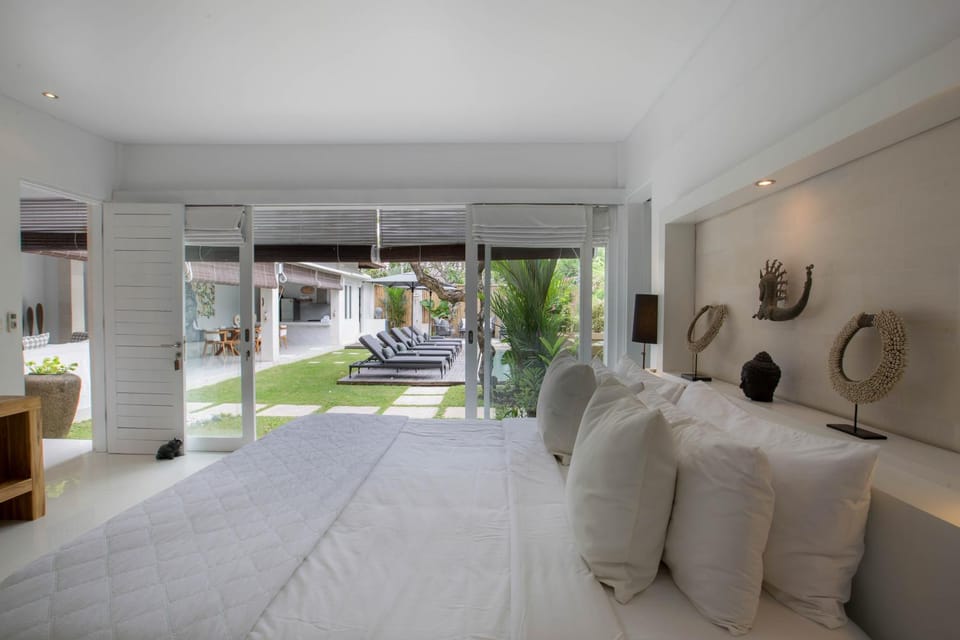 Bedroom, Garden view, Pool view, Inner courtyard view