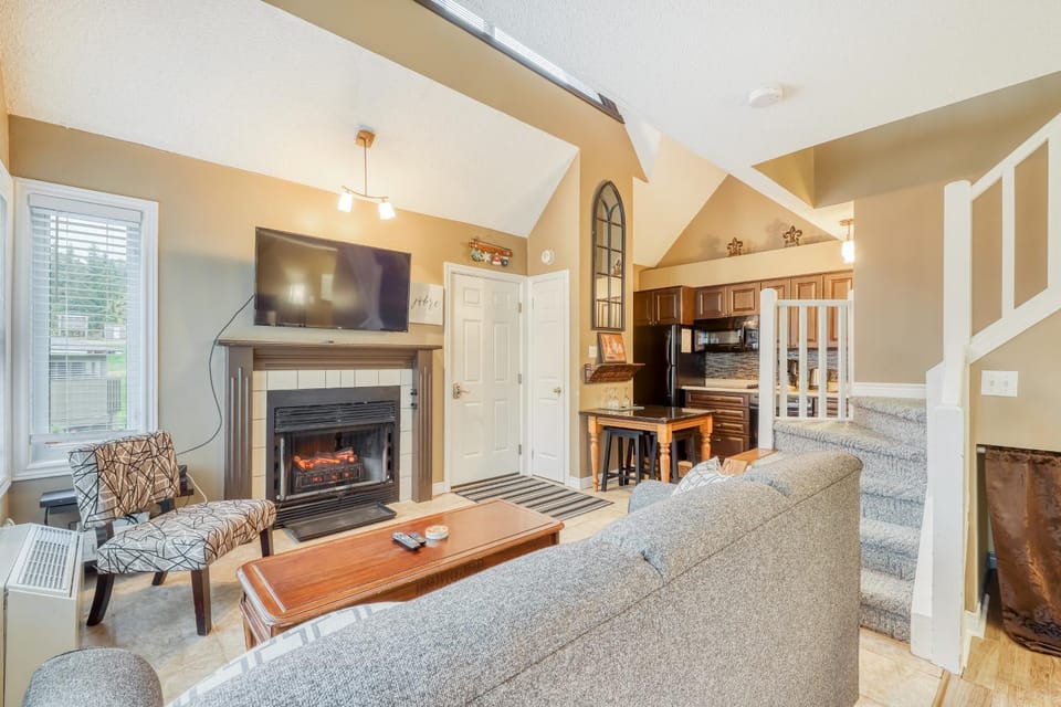 Condo 616 at North Creek Resort Hotel in Grey Highlands