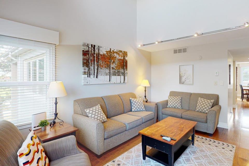 Wintergreen 202 Apartment in Grey Highlands
