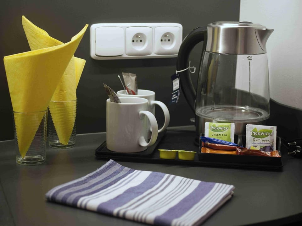 Coffee/tea facilities