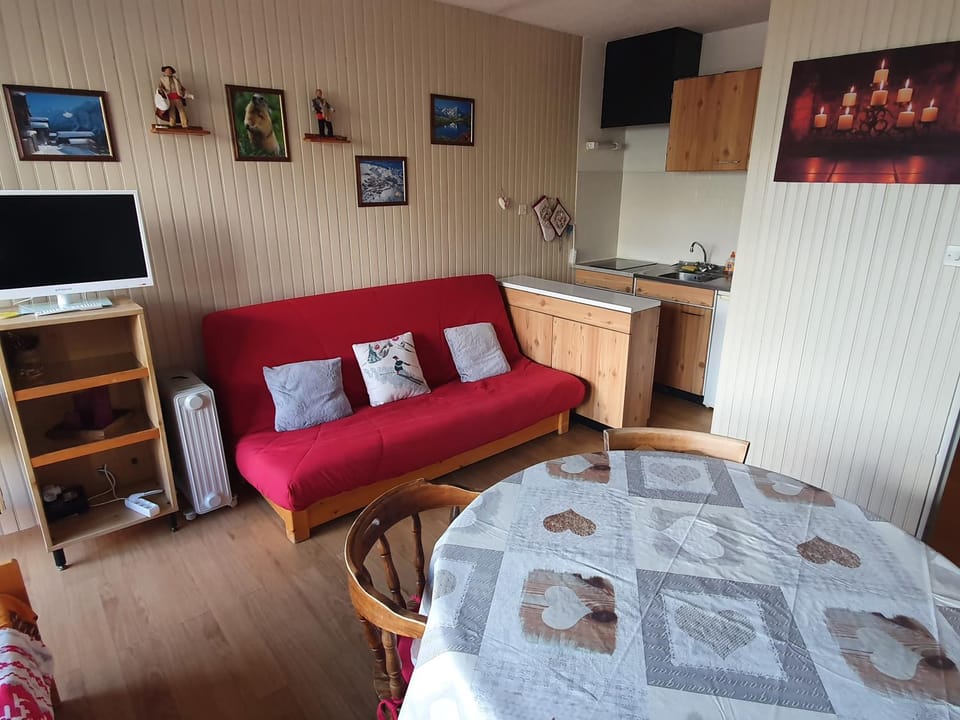 Summer, Kitchen or kitchenette, Living room, Dining area, Bedroom, On site