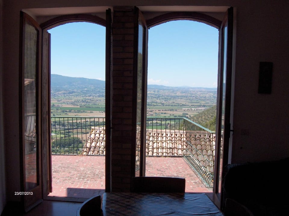 Balcony/Terrace, Mountain view