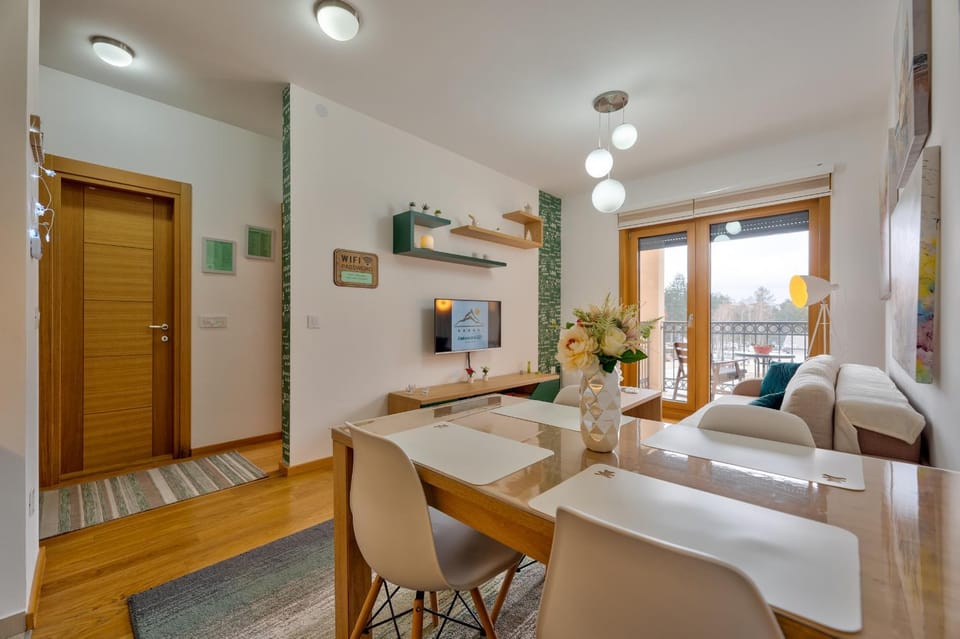 Balcony/Terrace, Living room, Dining area