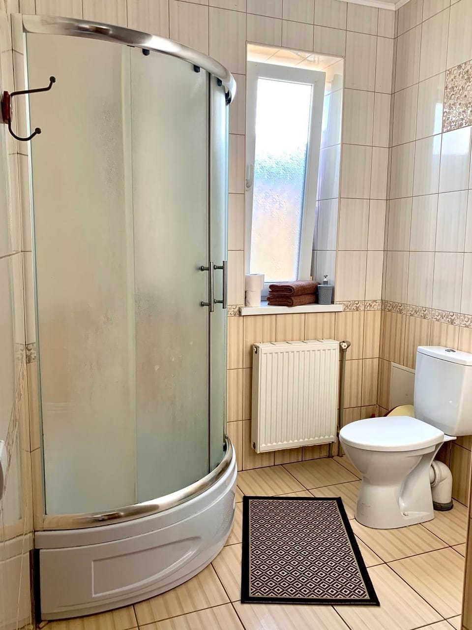 Shower, Toilet, Bathroom, Bath