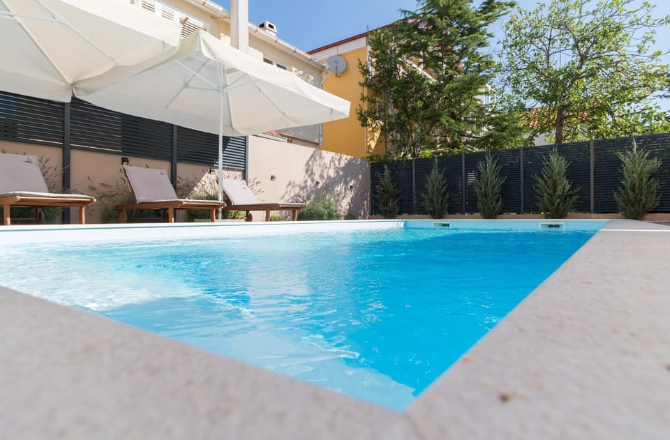 Pool view, Swimming pool