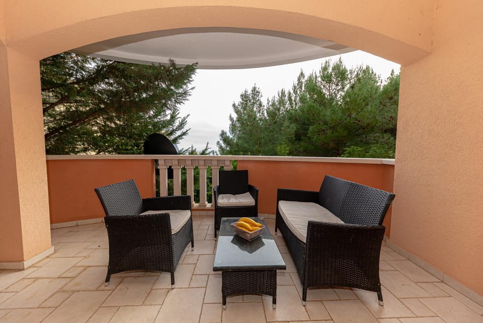 Natural landscape, View (from property/room), Living room
