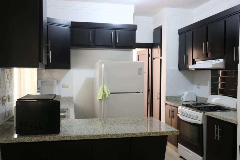 Kitchen or kitchenette, Communal kitchen, Meals
