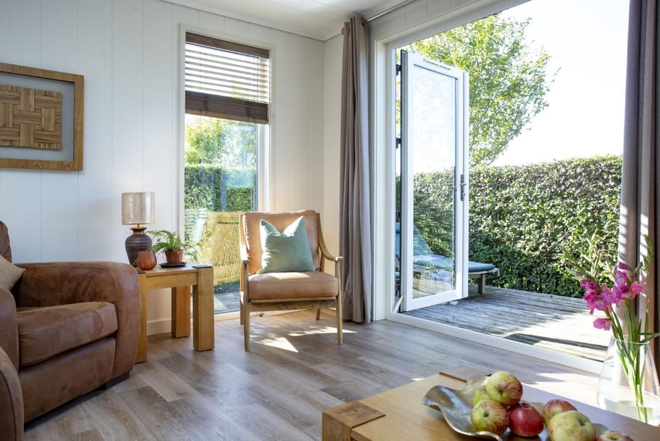 Patio, Living room, Seating area, Dining area, Garden view