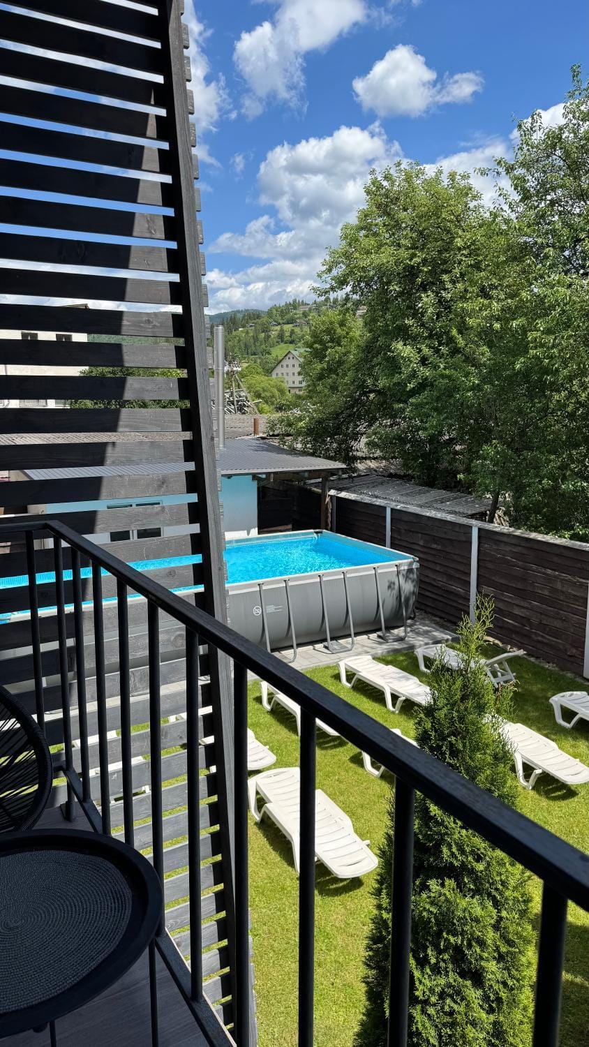 Cottage RoKSa 2 з басейном Nature lodge in Lviv Oblast