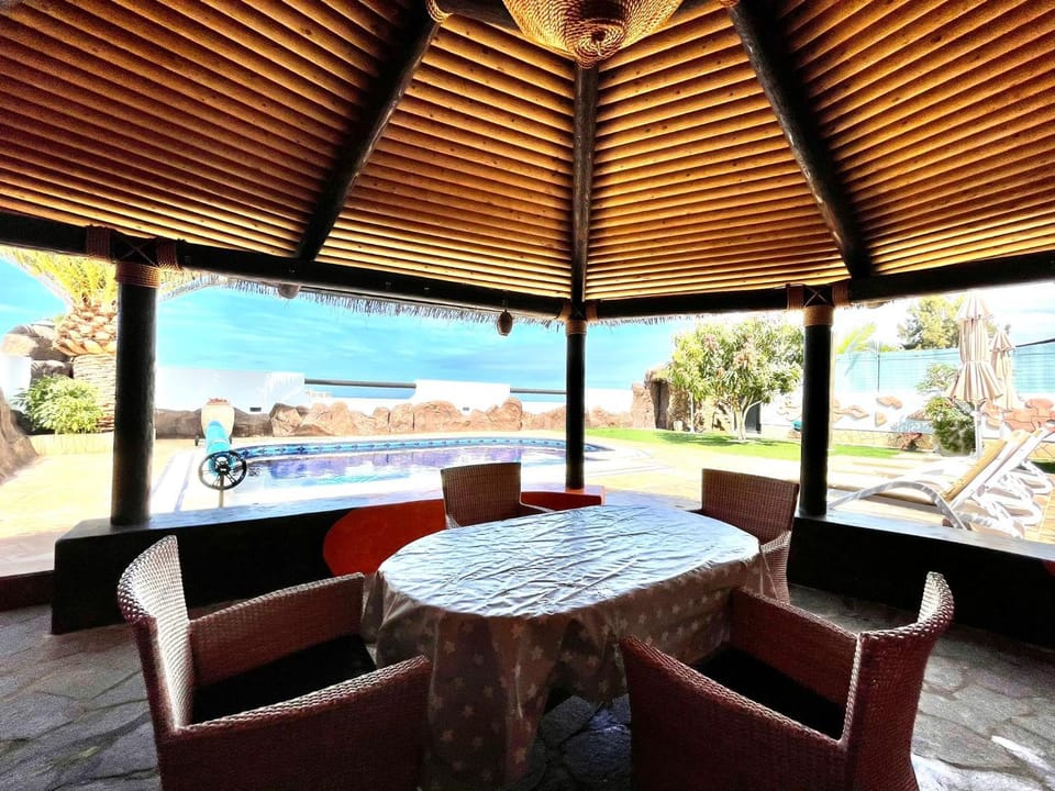 BBQ facilities, Swimming pool