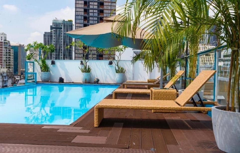 Swimming pool